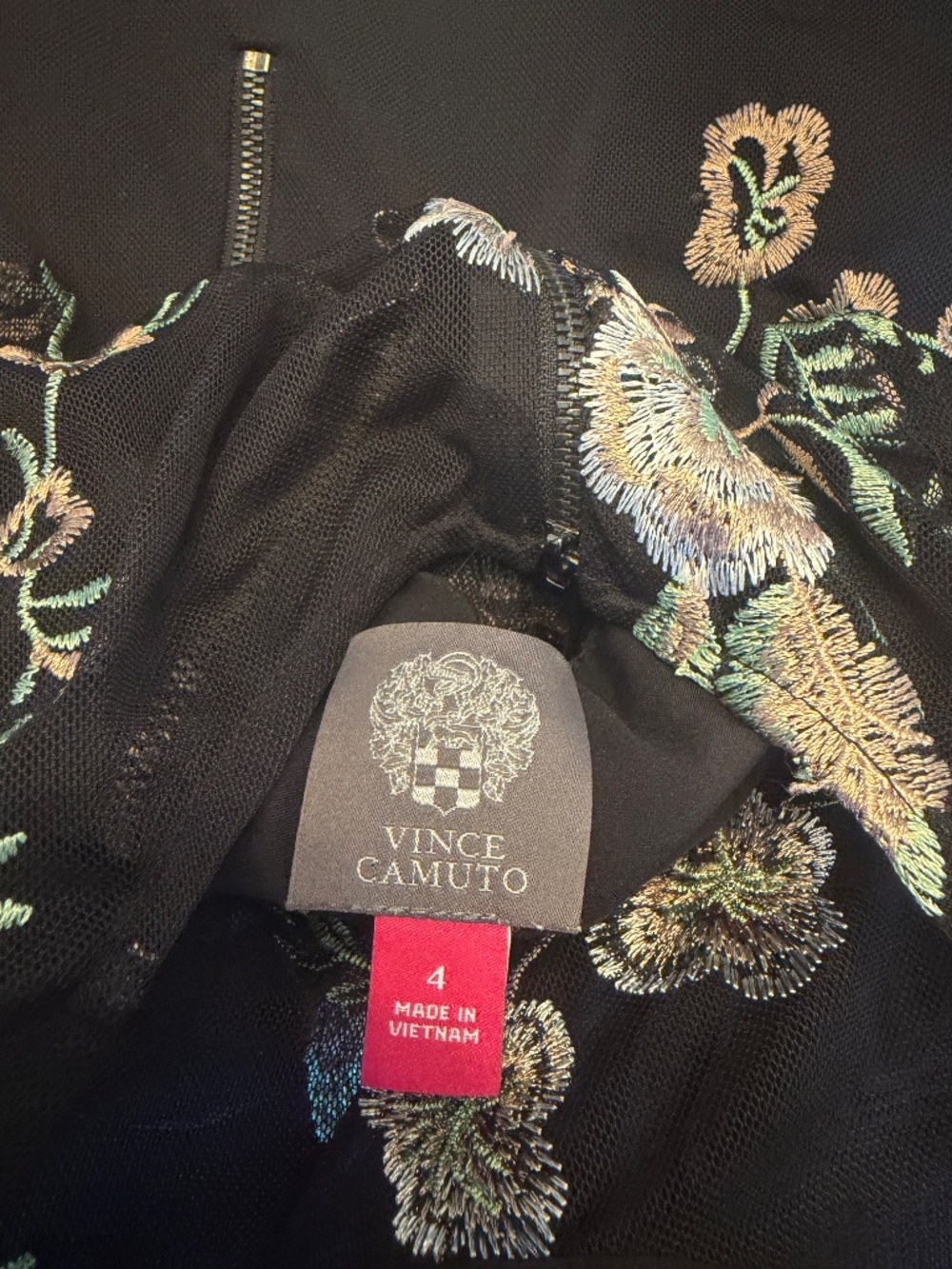 Vince Camuto Floral Black Dress size 4 Gorgeous Detail - Picture 7 of 16